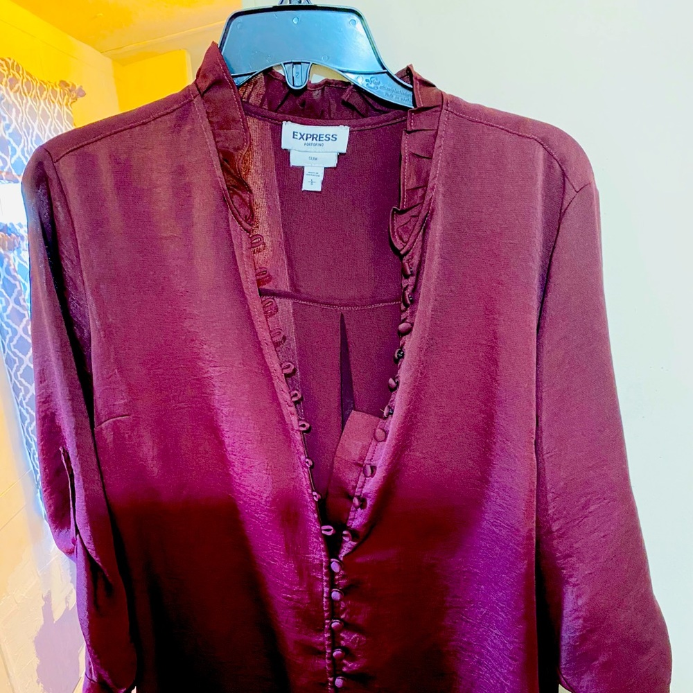 Womens “Express” blouse in excellent condition, only worn a few times.